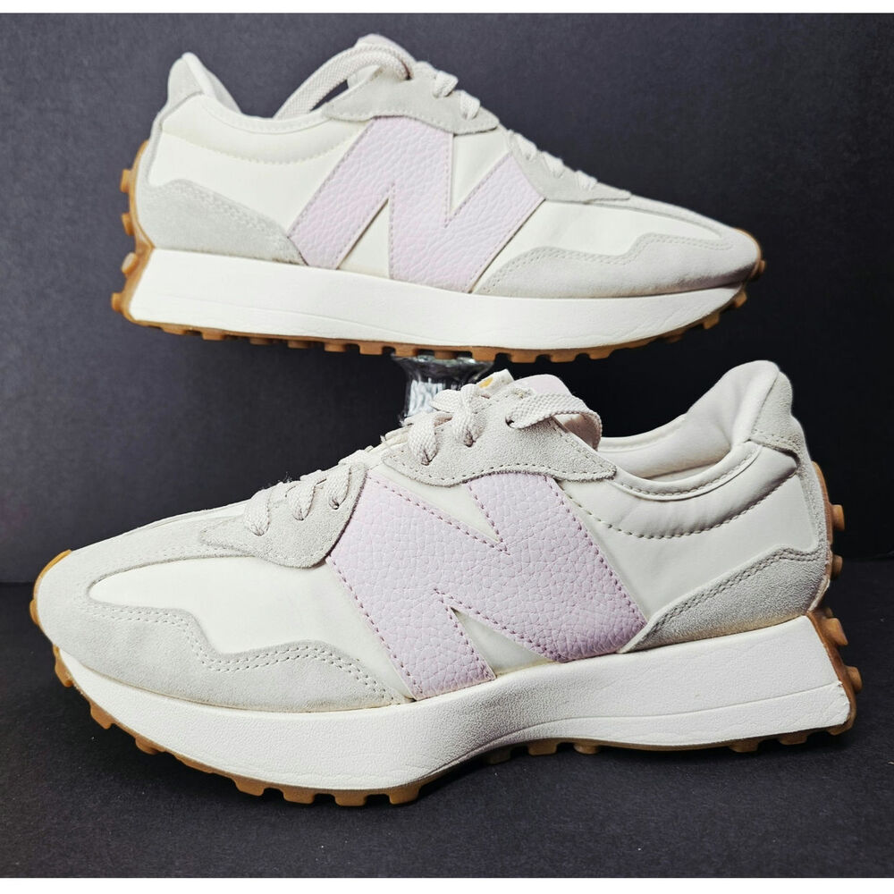 New balance Women 8 Comfy footwear